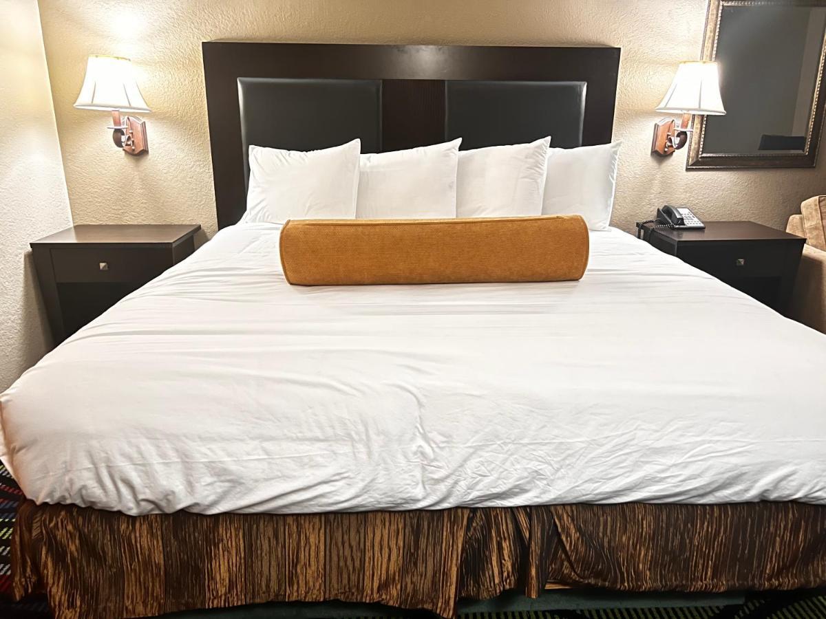 Apple Tree Inn Independence エクステリア 写真